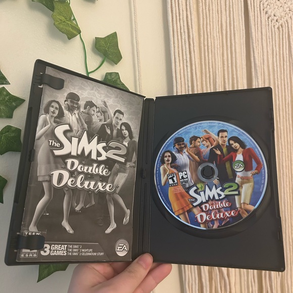 The Sims 2 Double Deluxe (PC, Used, Very Good Condition!) - Picture 2 of 3